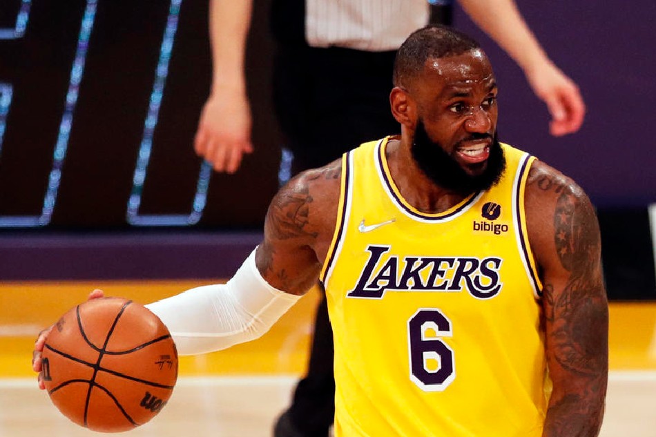 LeBron James Scores 56 Points, Lakers Beat Warriors 124-116 to