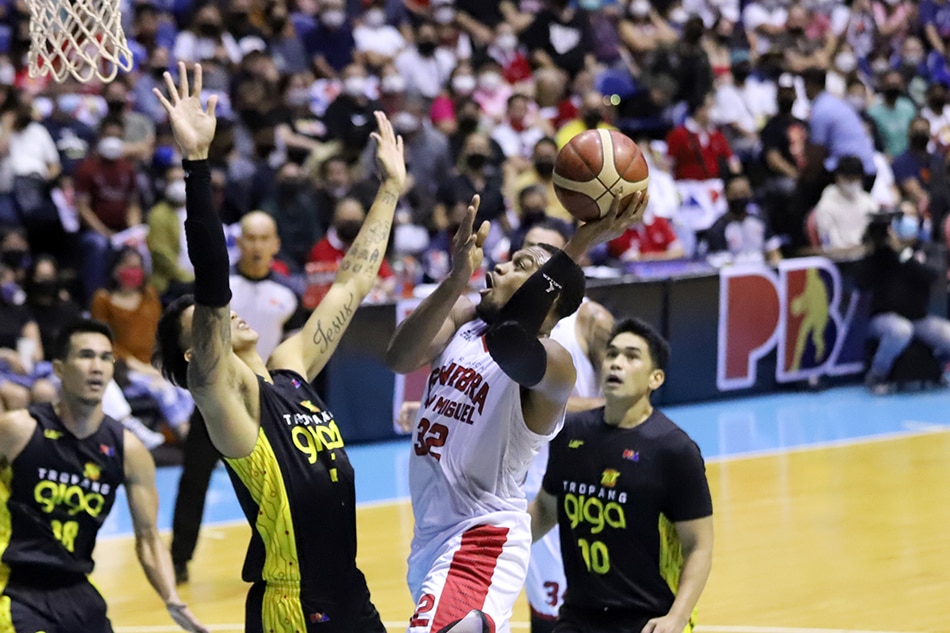 For someone who has virtually played and coached against every foreign player in the PBA, Black’s praise of Brownlee (pictured) becomes more significant. PBA Media Bureau