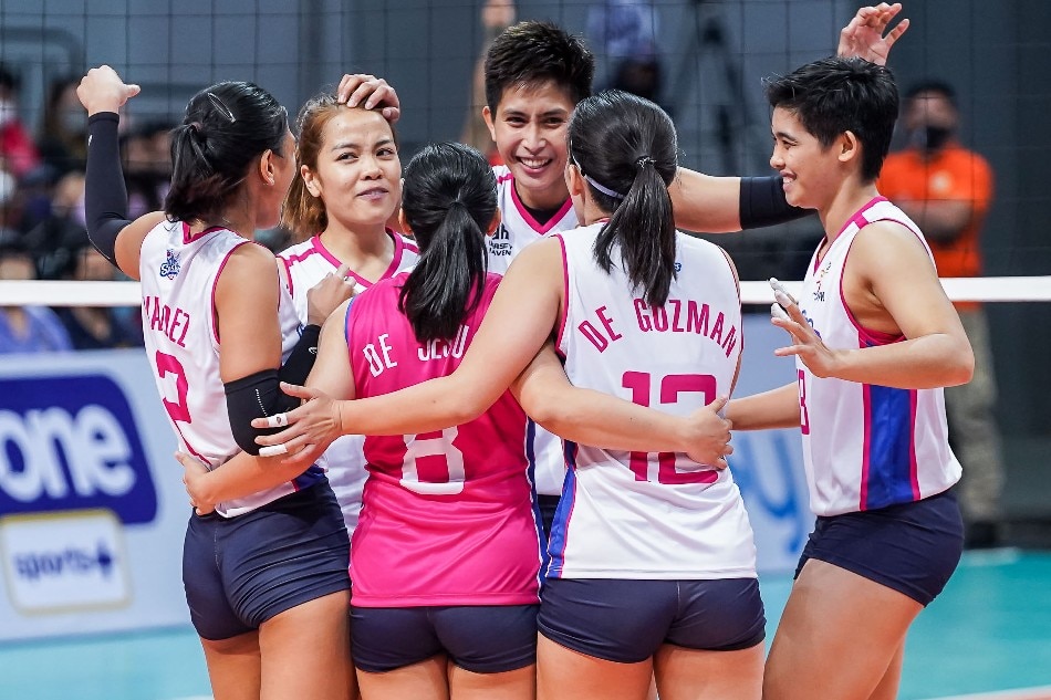 The Creamline Cool Smashers celebrate after scoring against Choco Mucho. PVL Media.