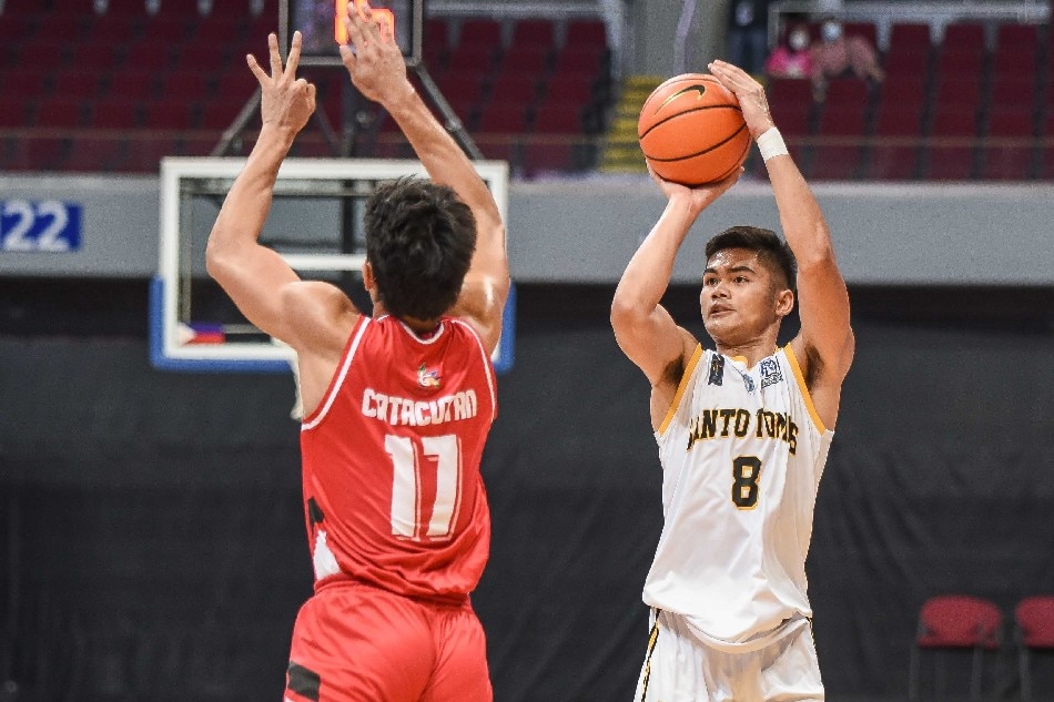 UST's Sherwin Concepcion takes a jump shot against the UE Red Warriors in their UAAP Season 84 second round game. UAAP Media.