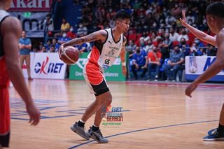 San Juan coach apologizes for spitting on Valenzuela's Casajeros