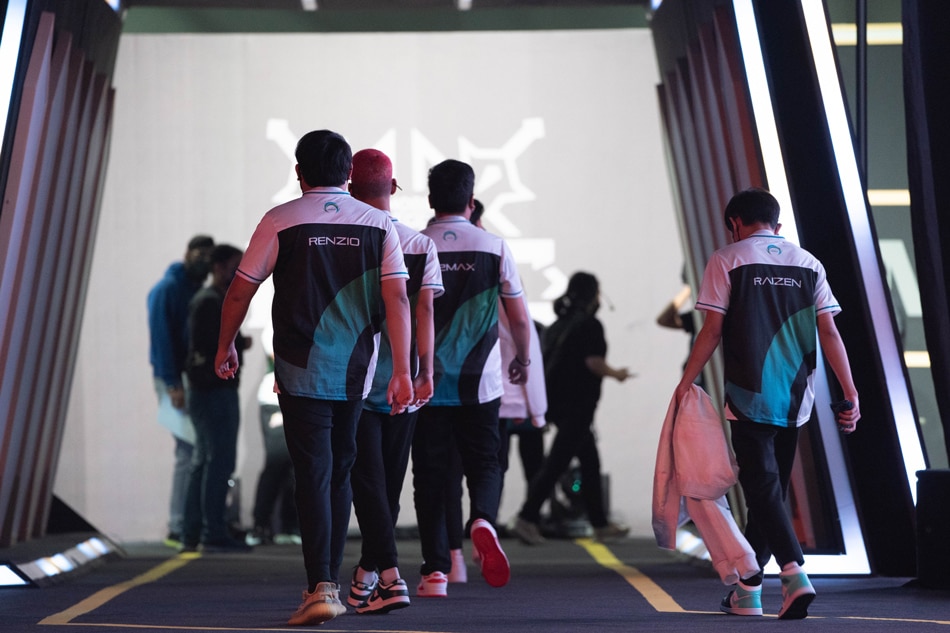 Omega Esports make their way out of the stage during the Mobile Legends: Bang Bang Southeast Asia Cup Group Stages. Courtesy: MSC 2022