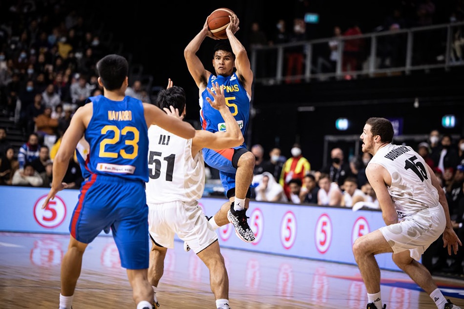 Gilas Pilipinas captain Kiefer Ravena looks to make a pass against New Zealand during their FIBA World Cup Asian qualifier at the EventFinda Stadium in Auckland. FIBA.basketball