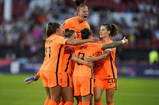 Netherlands hold Sweden in clash of Euro contenders