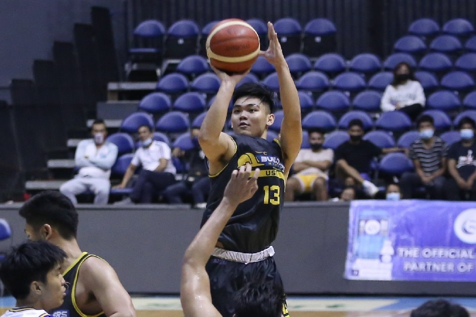 Kean Baclaan took charge for Builders Warehouse-UST in a pair of must-win games in the PBA D-League Aspirants' Cup. PBA Images.