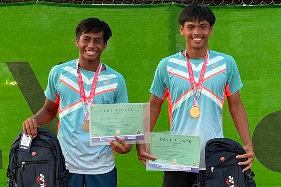 Axl Lajon Gonzaga and Joewyn Rey Pascua at the J5 Yogyakarta in Indonesia. Photo courtesy of the Philippine Tennis Academy on Facebook