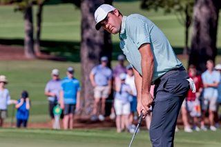 Scheffler clings to 1-stroke lead at Tour Championship