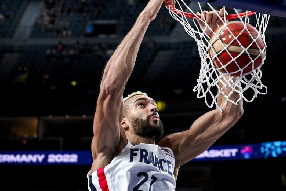 Rudy Gobert of France in action during the FIBA EuroBasket 2022 on September 4, 2022. Sacha Steinbach, EPA-EFE
