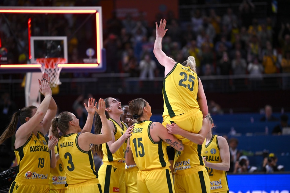 Lauren Jackson of Australia celebrates with team mates during the 2022 FIBA Women's Basketball World Cup 3rd Place match between Australia and Canada at Qudos Bank Arena in Sydney, Australia, 01 October 2022. James Gourley, EPA-EFE