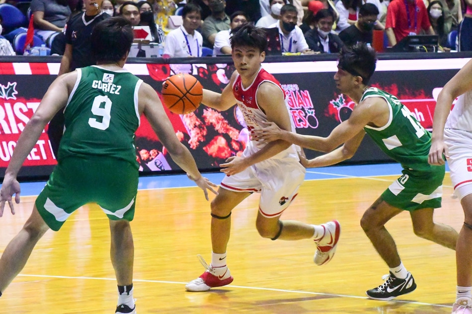 The De La Salle University (DLSU) and University of the East (UE) battle during the second round of the UAAP season 85 men's basketball in Quezon City on November 26, 2022. Mark Demayo, ABS-CBN News