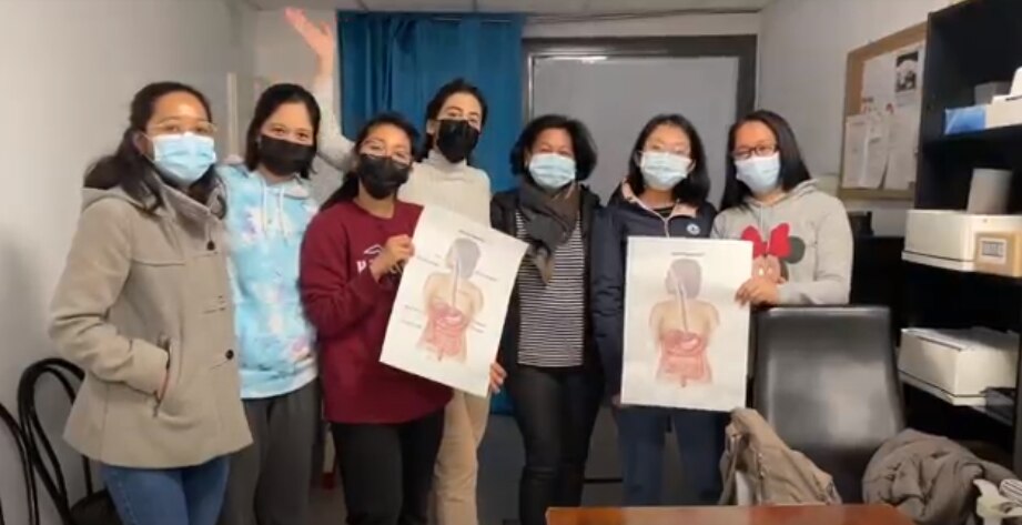 Group shot ng mga Pinay nurses