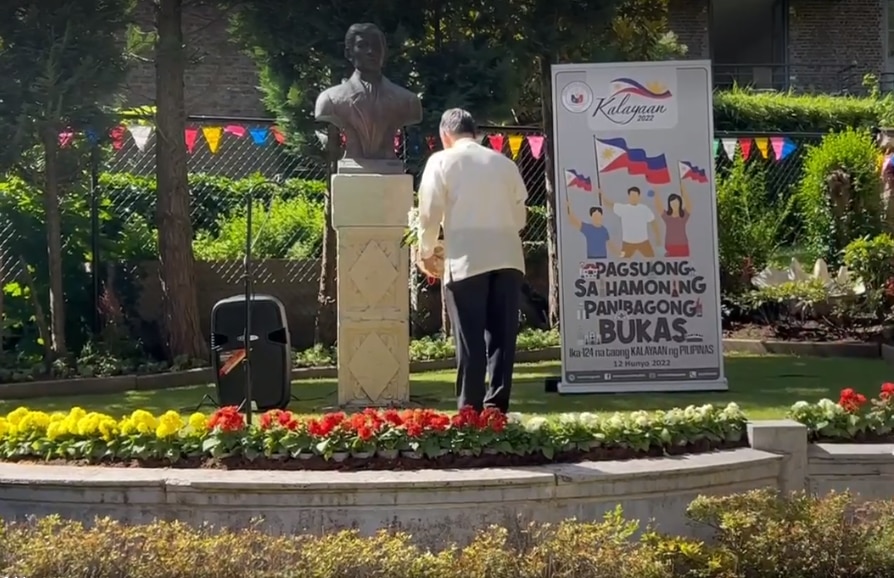 Pagpupugay kay Rizal 