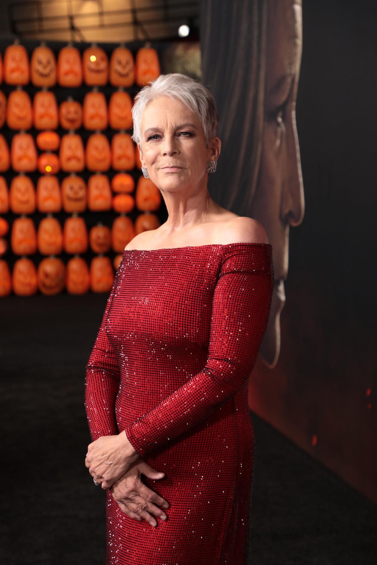 'Halloween Ends' star Jamie Lee Curtis on what makes her fearless ABS