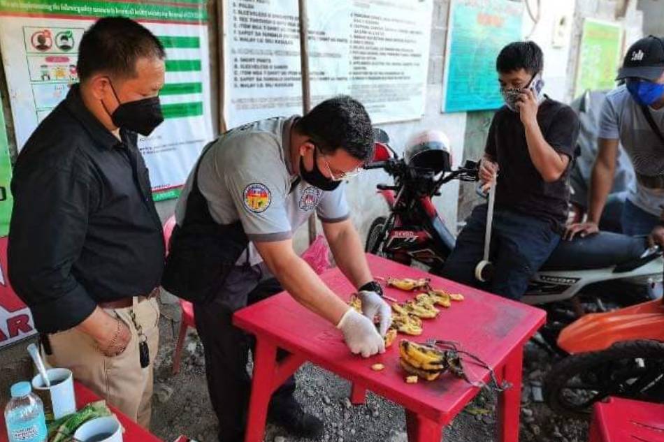 Authorities at the Davao City Jail-Annex discovered packets of what they suspected as shabu hidden inside bananas on Jan. 12, 2022. Courtesy of BJMP XI