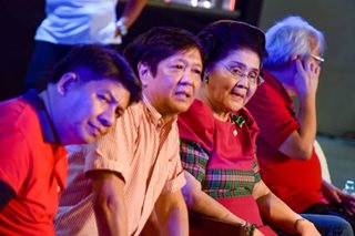 Marcos content spreads via super-sharers on Facebook