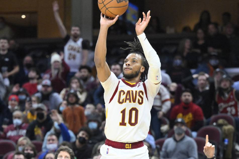 Cleveland Cavaliers guard Darius Garland (10) makes a three-point basket late in the fourth quarter against the New York Knicks at Rocket Mortgage FieldHouse. David Richard, USA TODAY Sports/Reuters.