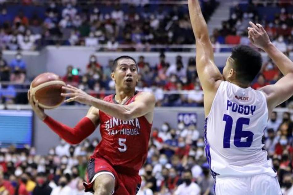 Brownlee, Aguilar tow Ginebra past TNT to barge into PBA semis