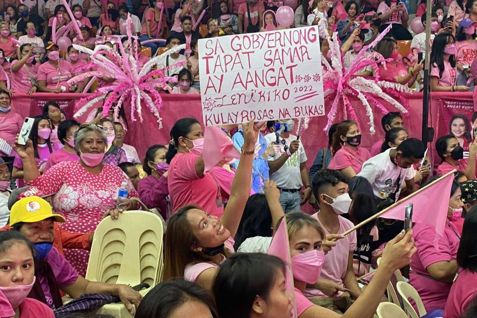 Hundreds of Calbayognons show their support for Vice President Leni Robredo