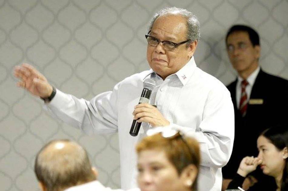 Former Senate secretary Lutgardo Barbo gestures during a speech, March 21, 2017. Senate PRIB/File 