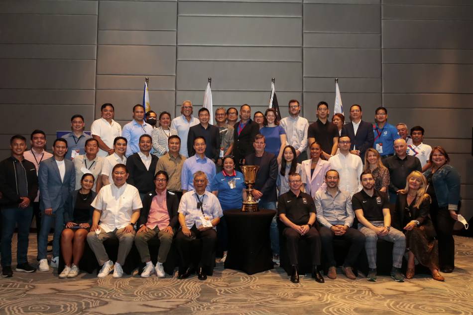 The Local Organizing Committee of the Samahang Basketbol ng Pilipinas along with representatives of FIBA. Handout photo