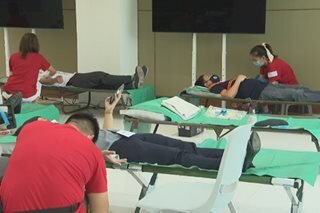 Donors nakiisa sa blood-letting activity sa Calamba, Laguna