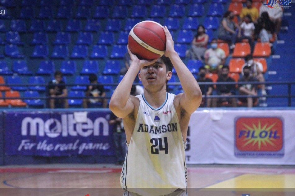 Joshua Barcelona stepped up in the fourth quarter of Adamson's win against Arellano. Photo courtesy of FilOil EcoOil Sports
