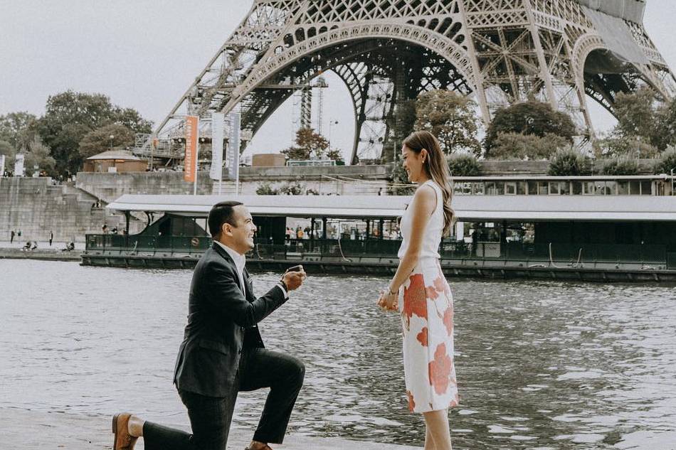 Andrei Felix proposes to Pauline Verzosa in Paris | ABS-CBN News