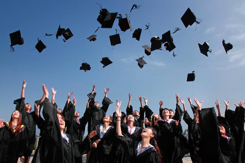 Celebrate grad season with vivo smartphones