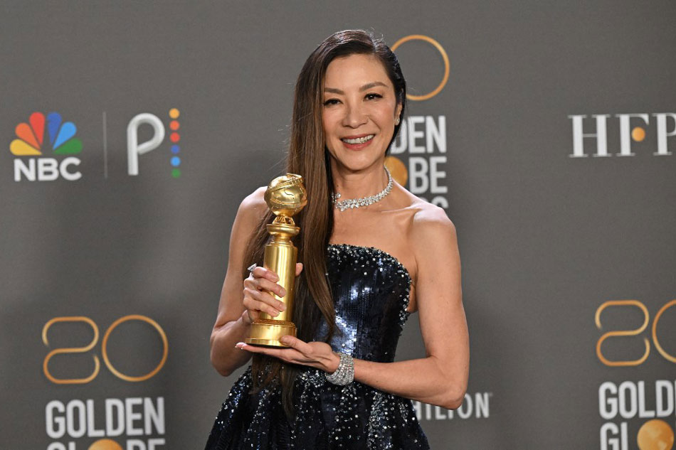 Michelle Yeohs Golden Globes Speech Goes Viral Abs Cbn News 