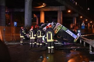 At least 20 killed in Italy bus accident