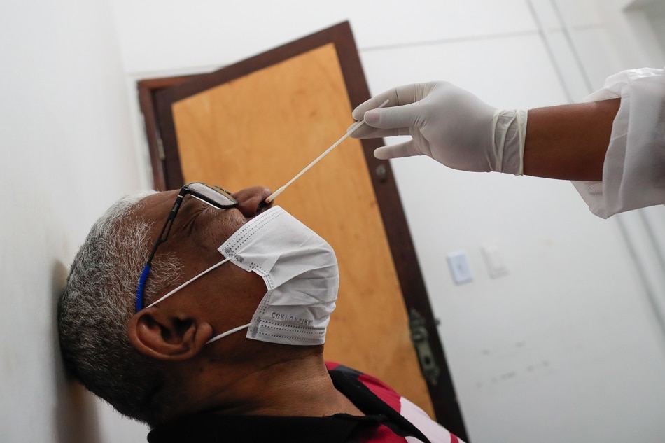 A man undergoes a COVID-19 test at a vaccination center in Rio de Janeiro, Brazil, 12 September 2023. In recent weeks there has been a significant increase in confirmed cases of the disease in Rio. The positivity rate of cases grew from 2.5% in July to 18% in the first week of September. EPA-EFE/Andre Coelho, file