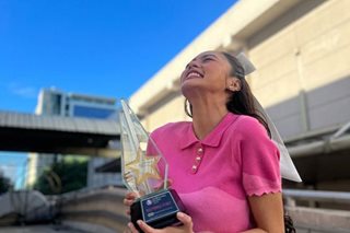 Kim Chiu turns emotional over first hosting award