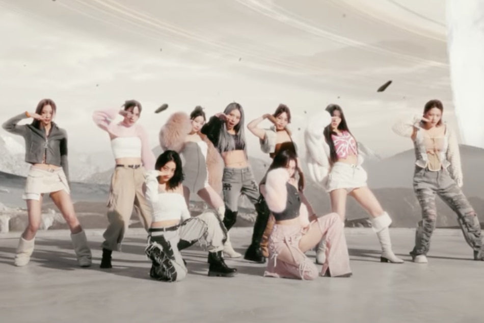 TWICE SET ME FREE M/V 