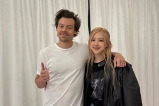 LOOK: Harry Styles poses with Blackpink's Rosé