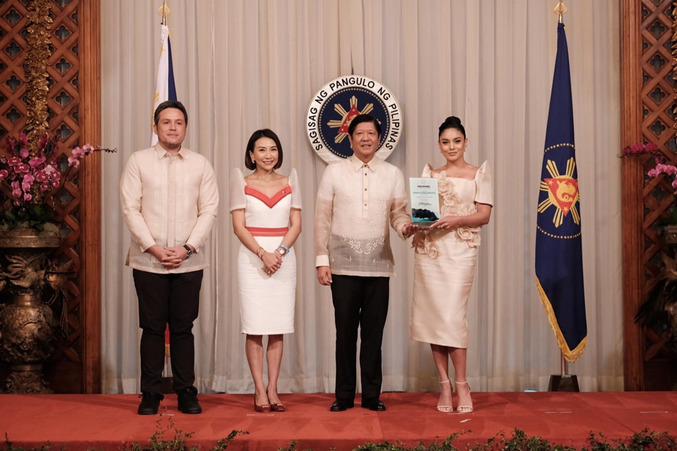  Hollywood actress Vanessa Hudgens (rightmost) poses for a photo as the Philippines' global tourism ambassador with (left to right) presidential adviser on creative communications Paul Soriano, Tourism secretary Christina Garcia-Frasco, and President Ferdinand Marcos Jr. Handout