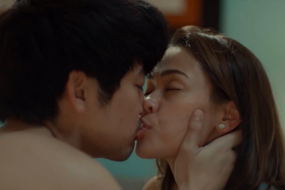 Renz (Joshua Garcia) and Rose (Jodi Sta. Maria) get intimate in the May 30 telecast of 'Unbreak My Heart.' ABS-CBN