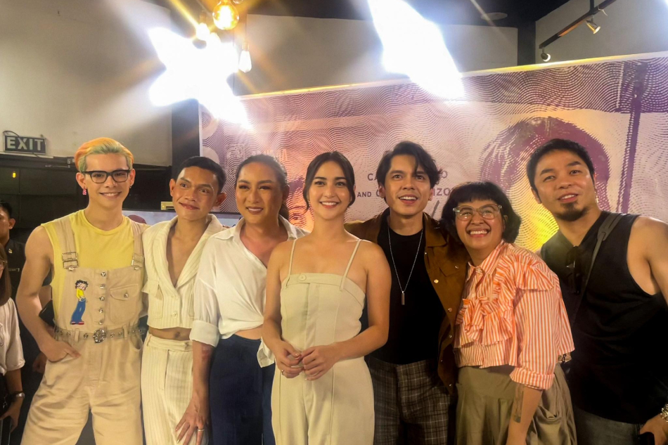 (From left) Naia, Esnyr, Iyah Mina, Charlie Dizon, Carlo Aquino, director Dwein Ruedas Baltazar and Xilhouette pose for a group photo during the media conference for 