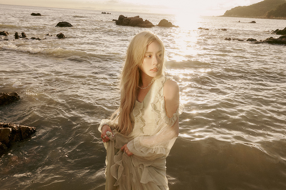 Promotional photo for Whee In’s album ‘IN the mood.’ Photo courtesy of THE L1VE LABEL