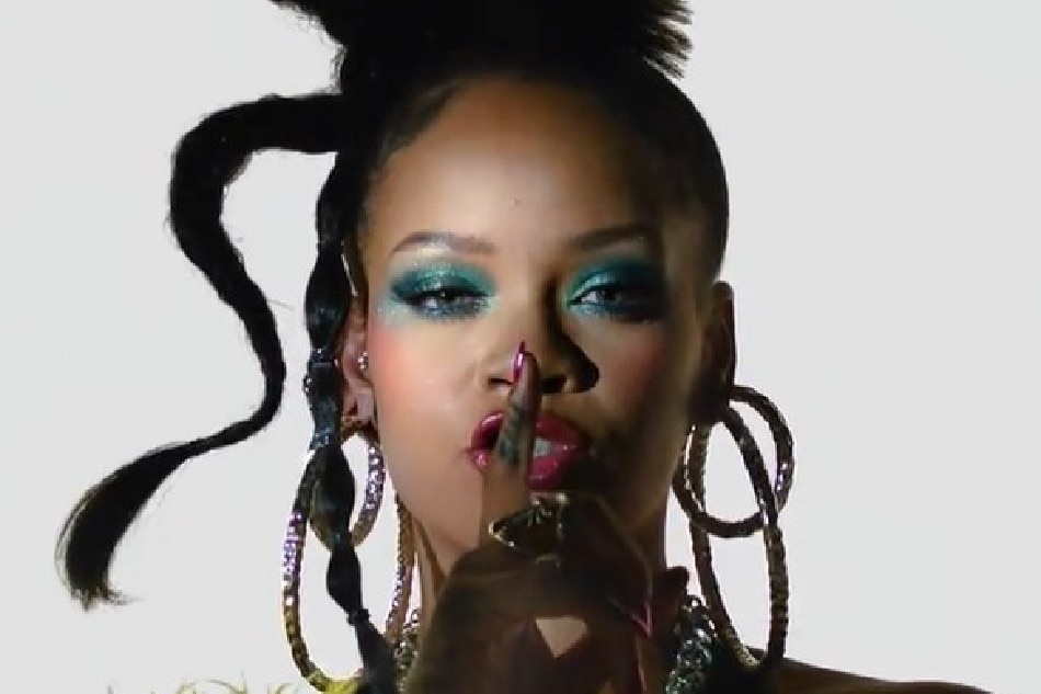 Watch Rihanna Teases Super Bowl Halftime Performance Abs Cbn News 1047
