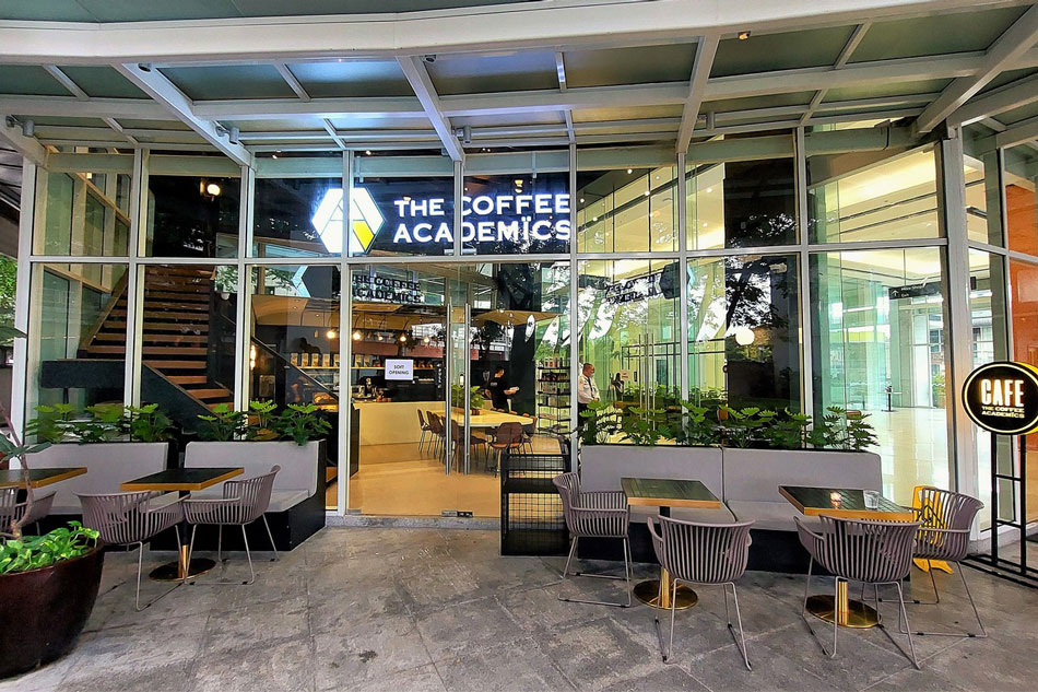  The newCoffee Academïcs Café at Molito Lifestyle Center in Alabang. Jeeves de Veyra