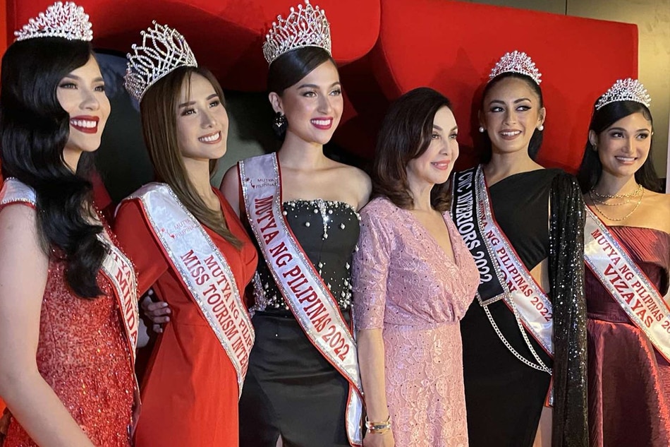 Reigning Mutya ng Pilipinas Iona Gibbs (middle) will represent the Philippines in the 2023 Miss Intercontinental pageant.