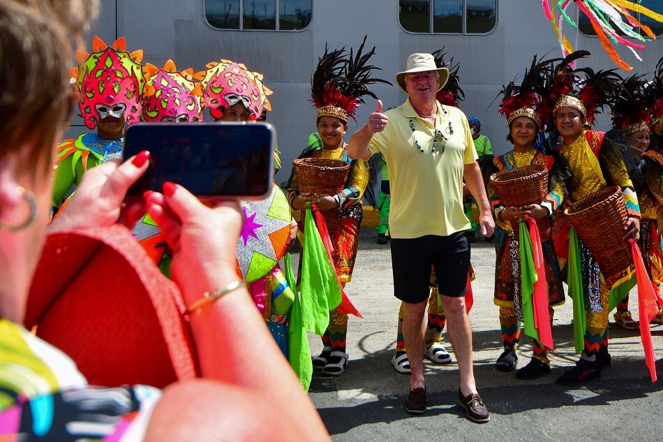 SLIDESHOW: PH&#39;s colorful welcome for cruise ship guests 5