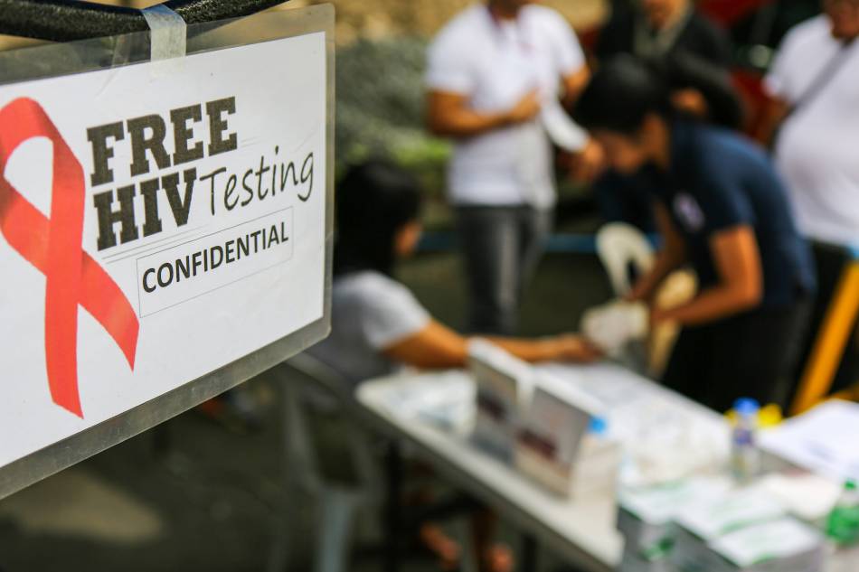 A university student takes advantage of the Free HIV Testing Program being conducted by the local government of Quezon City as part of its HIV awareness and prevention campaign on September 2019. Jire Carreon, ABS-CBN News/File.