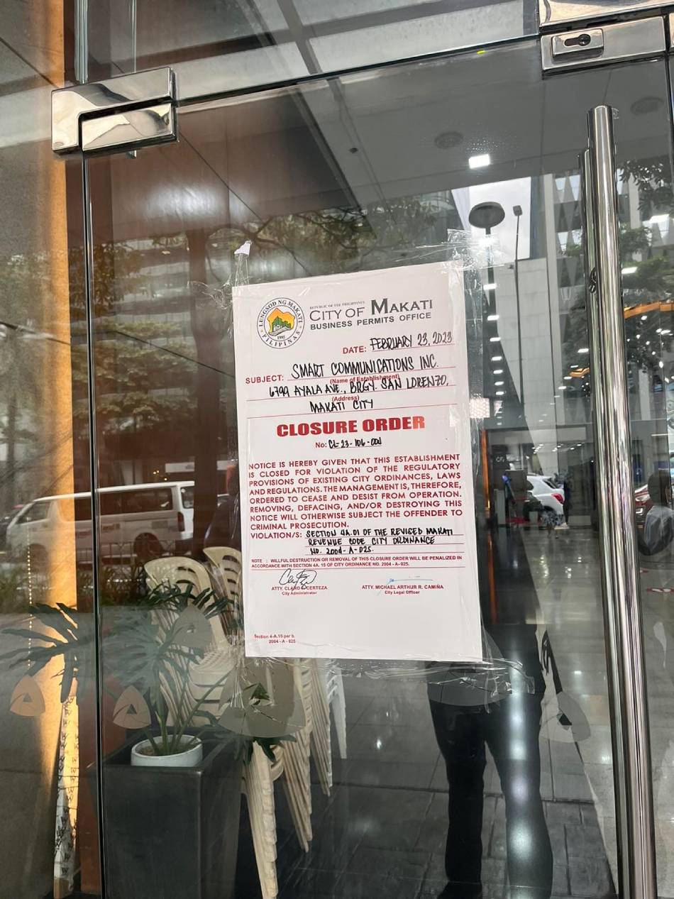Makati Officials closing Smart
