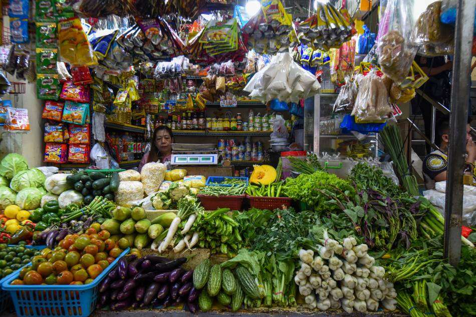 The Bangko Sentral ng Pilipinas said on Tuesday inflation likely settled between the 8.5 to 9.3 percent range in February. Maria Tan, ABS-CBN News/File
