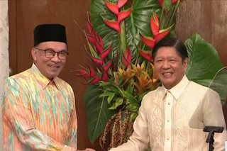Malaysian PM bumisita, nakipagpulong kay Marcos