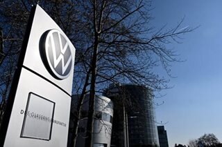 Volkswagen to make electric vehicle batteries in Canada