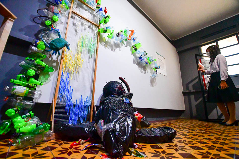 LOOK: Greenpeace launches ‘Life in Plastic’ exhibit 8