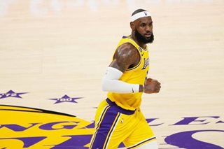 LeBron opted against foot surgery to pursue playoff push