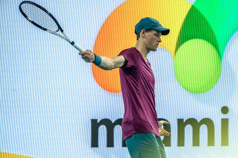  Jannik Sinner of Italy plays with his racket during his match against Carlos Alcaraz of Spain during the Men's Singles Semifinals of the 2023 Miami Open tennis tournament at the Hard Rock Stadium in Miami, Florida, USA, March 31, 2023. Cristobal Herrera-Ulashkevich, EPA-EFE.